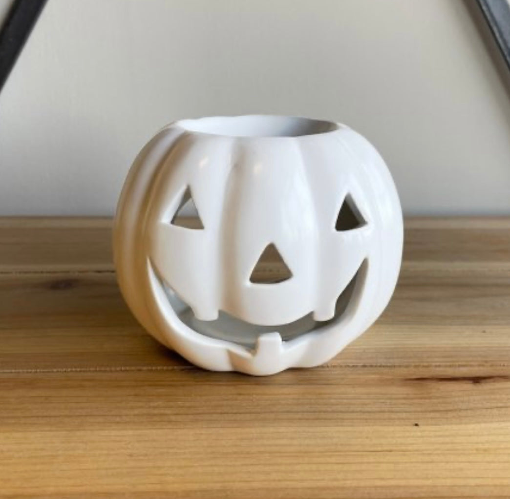 White pumpkin wax melter