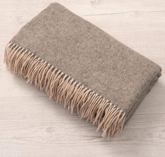 100% Lambswool Throw Cobweb