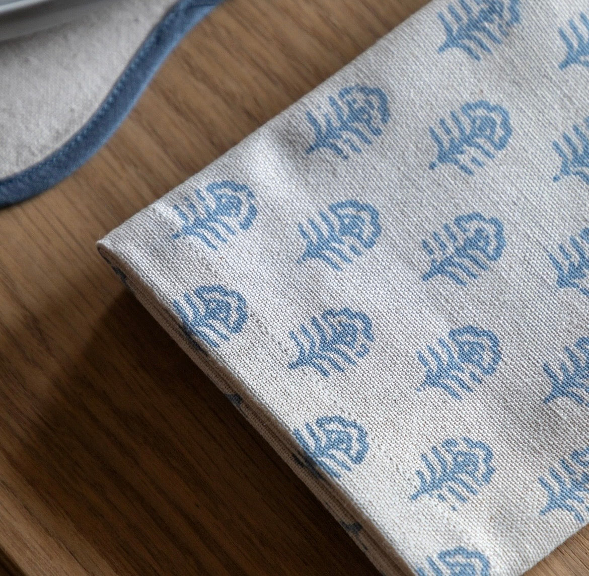 Floral Stamp Napkin Blue 4pk