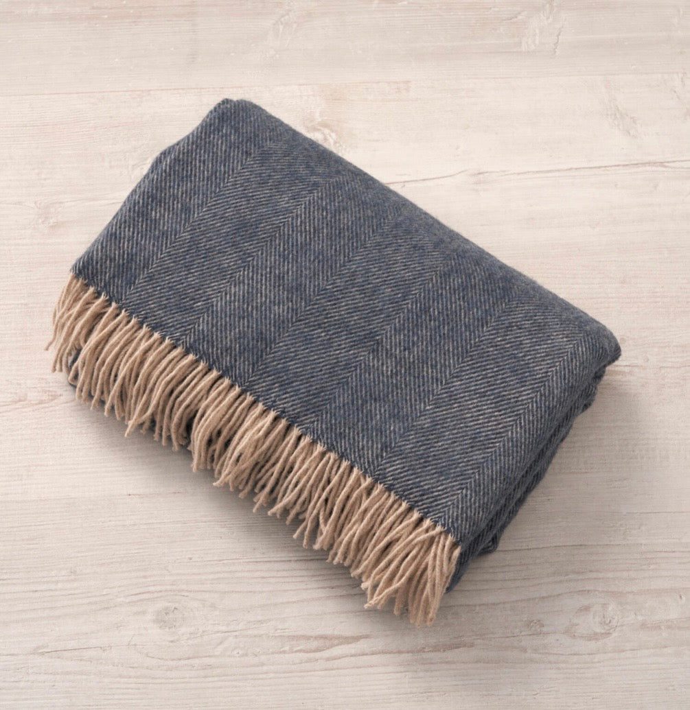 100% Lambswool Throw Navy